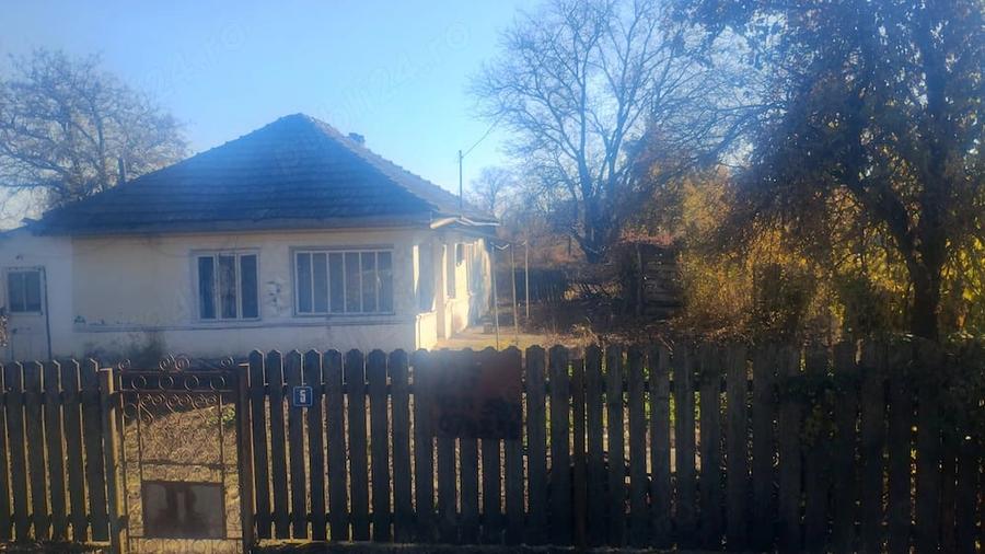 Casă cu Teren 1000 Mp în Țibănești