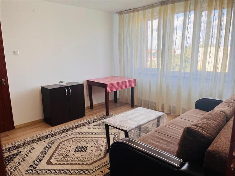 Apartament cu 2 camere semidecomandat, mobilat în Brazda lui Novac