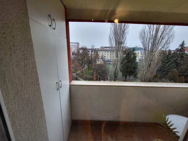 Apartament cu 3 camere decomandat în Mărăști