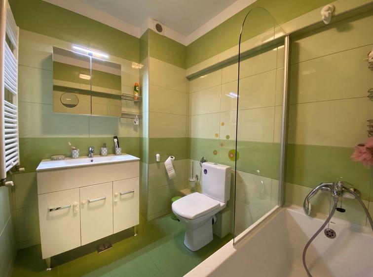 Apartament cu 2 camere decomandat în Eroii Revoluției