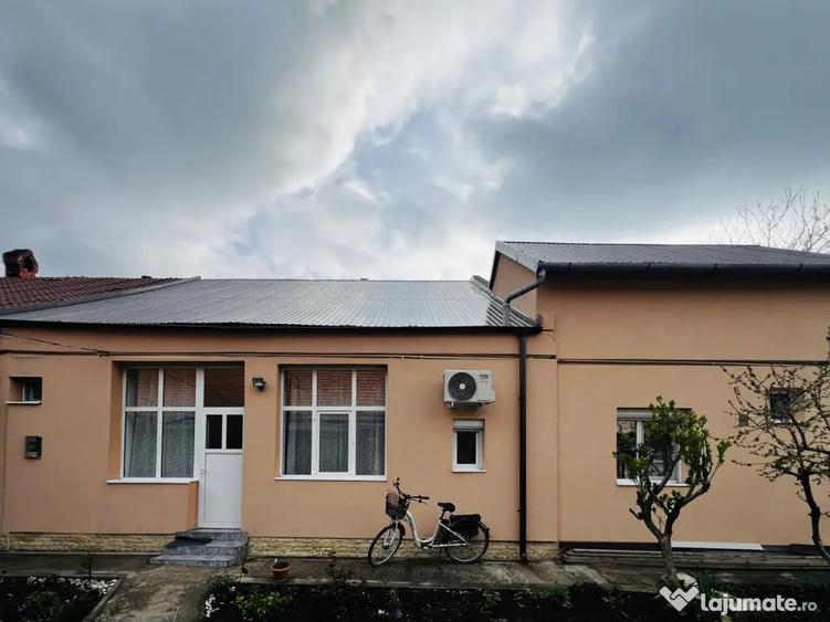Casă cu 4 camere cu Teren 105 Mp în Lunei
