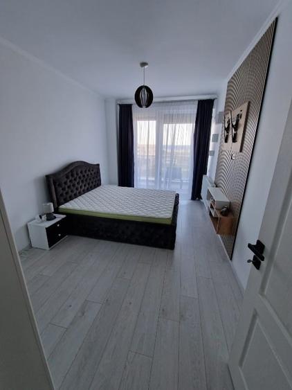 Apartament cu 3 camere decomandat, mobilat în Central