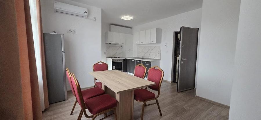 Casă cu Teren 120 Mp în Est