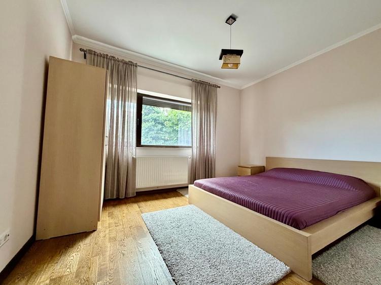 Casă individuală cu 5 camere cu Teren 420 Mp în Corbeanca