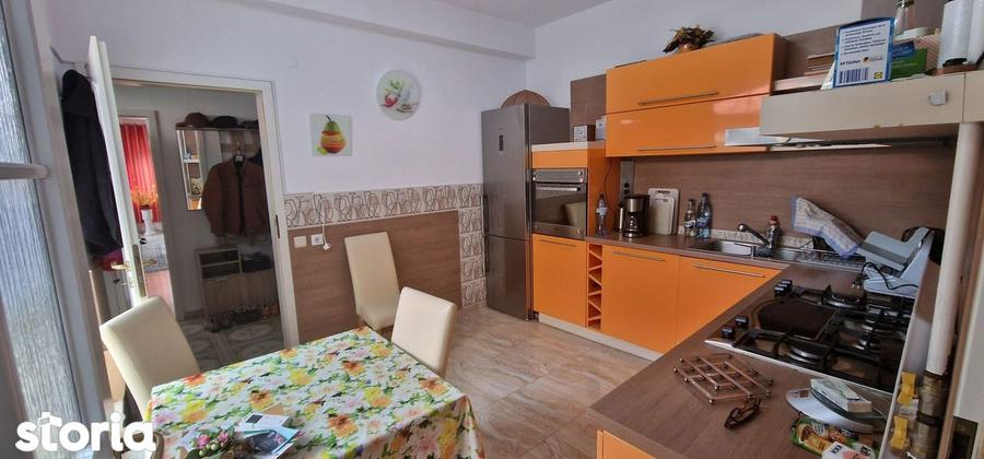 Casa / Vila cu 5 camere de vanzare in zona Tomis Mall - 8