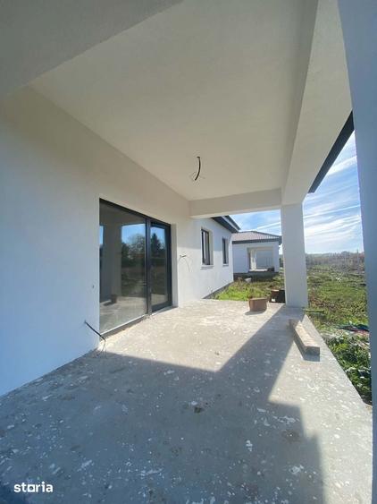 Casă cu 4 camere decomandat cu Teren 410 Mp în Bercu Roșu