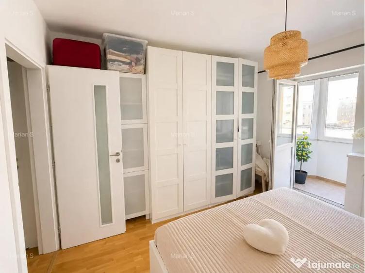 Apartament cu 4 camere semidecomandat în Tractorul