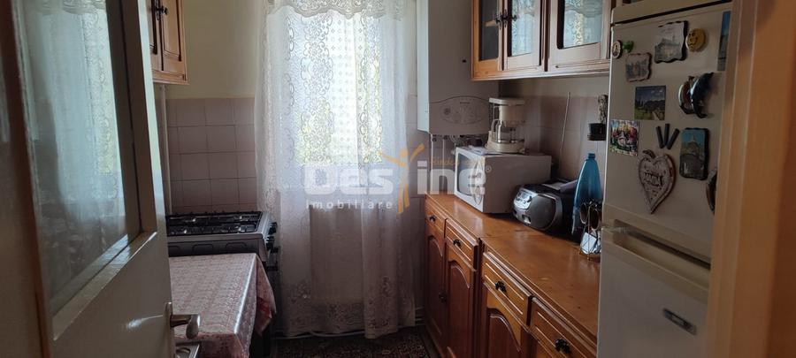 Apartament cu 2 camere semidecomandat, mobilat în Nord-Vest
