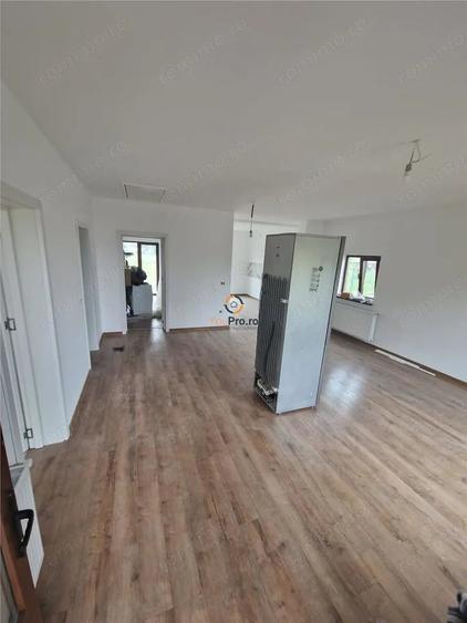 Casă cu 1 camere cu Teren 750 Mp în Dragșina