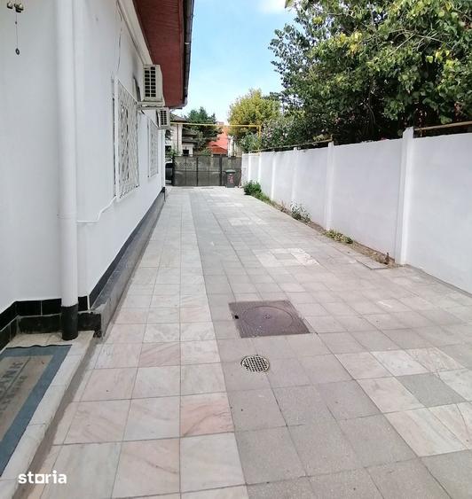 Casă cu 5 camere cu Teren 270 Mp în Vatra Luminoasă