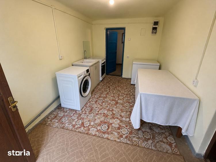Casă cu 7 camere cu Teren 810 Mp în Meteș