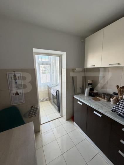 Apartament cu 2 camere decomandat în Micro 17