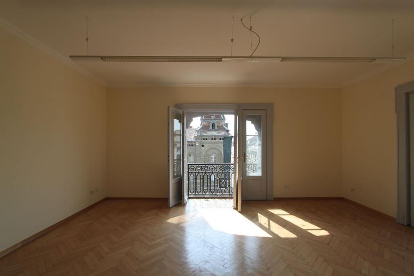 Birou, de 180 mp, în Ultracentral