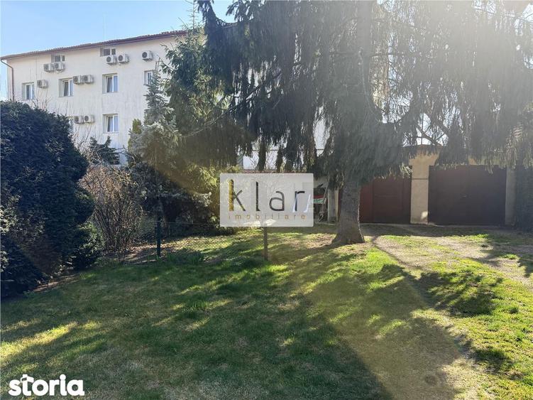 Casă cu 10 camere cu Teren 682 Mp în Mărăști