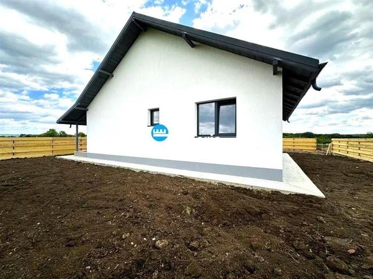 Casa 3 cam,  2 bai, canalizare, 400 teren, Ciurbesti, Miroslava - 3