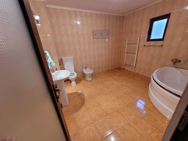 DIRECT DE LA PROPRIETAR - Casa de vanzare, P+1E constructie 2011, in VALU LUI TRAIAN. - 8