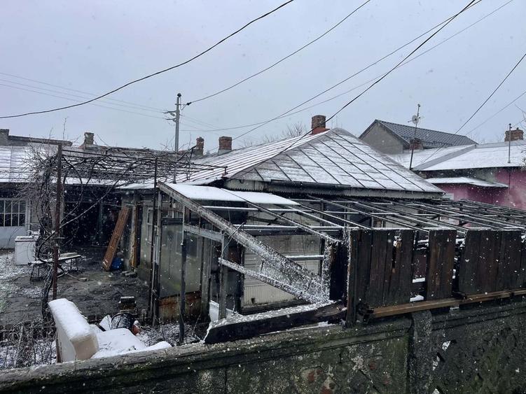 Casa de vanzare 250mp 12m deschidere - 2