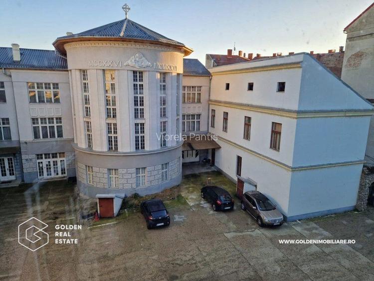 Apartament o camera, 70 mp, ultracentral, cladirea Catedralei Catolice Apartament o camera, 70 mp, ultracentral, cladirea Catedralei Catolice