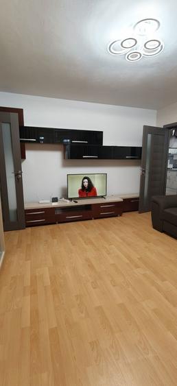 Persoana fizica inchiriez apartament cu 2camere semidecomandat - 1