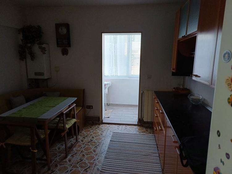 Inchiriez apartament - 1