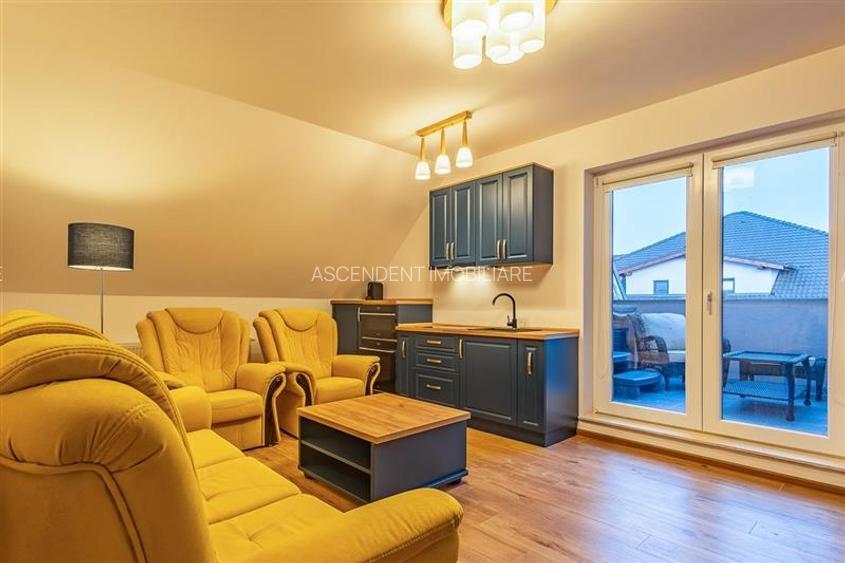 Studio,regim vila,LUX protocol,doua terase,pod propriu,Tractorul,Brasov:Film& Li