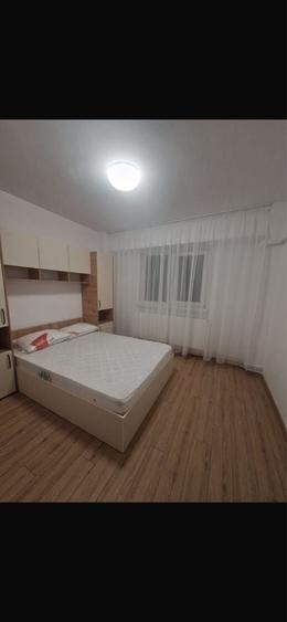 Apartament cu 2 camere decomandat în Titulescu