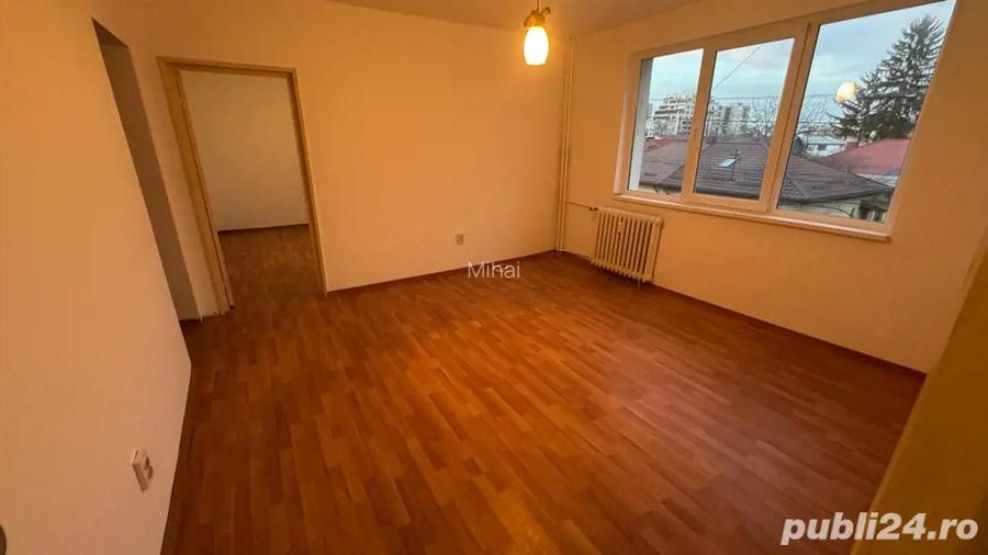 Vand apartament 3 camere, 61 mp, Ploiesti, zona Cina Nord Andrei Muresanu Vand apartament 3 camere, 61 mp, Ploiesti, zona Cina Nord Andrei Muresanu