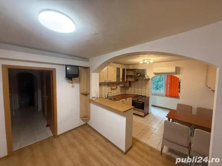 inchiriez apartament 3 camere - 4