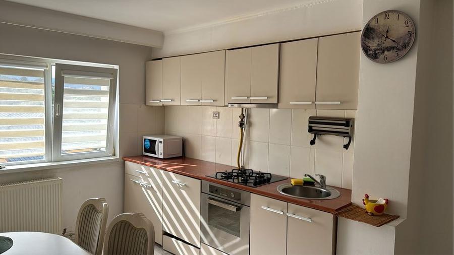 Proprietar Vand Apartament cu 3 camere zona centrala complet mobilat - 4