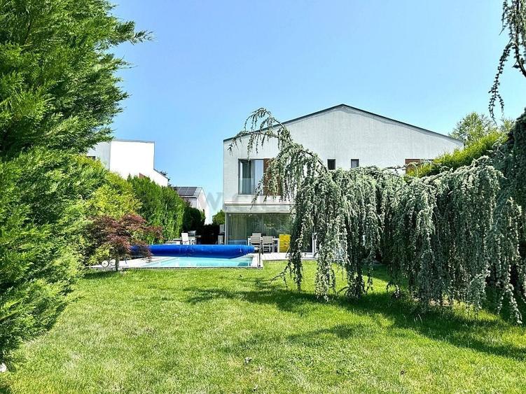 Vilă cu Piscina in Tunari - 29