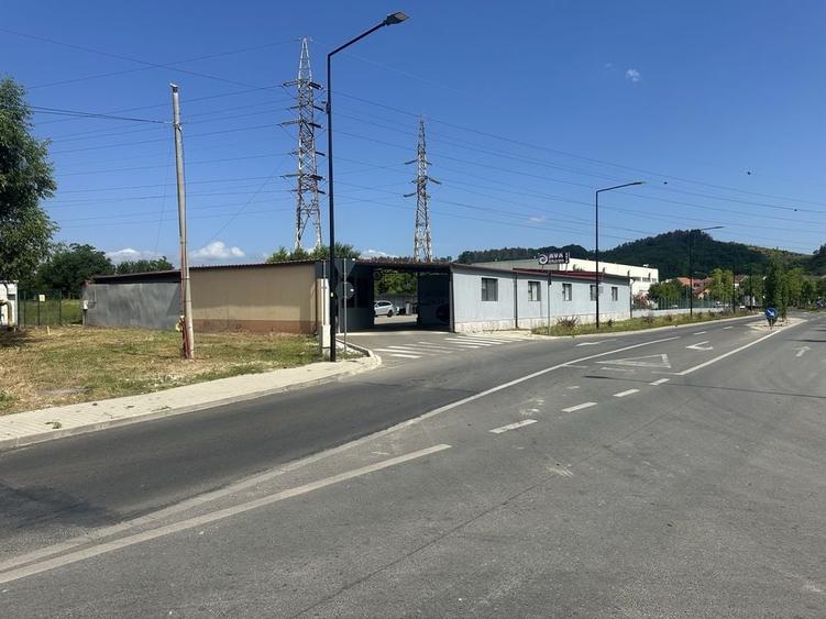 Spațiu comercial, de 1,400 mp, în Central