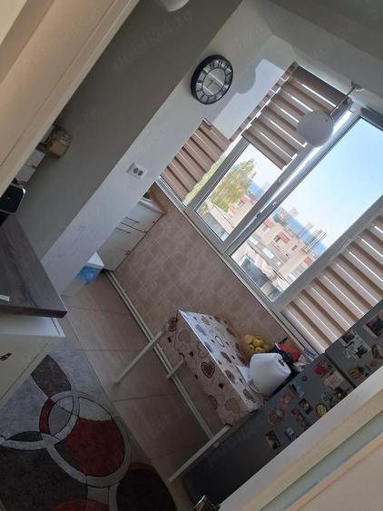 Apartament de vanzare in zona centrala cu vedere la mare - 7