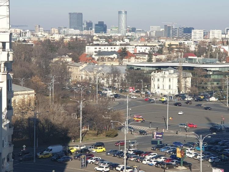 SPATIU CLINICA  SI BIROURI IN CLADIRE  LUX, PIATA VICTORIEI - 5