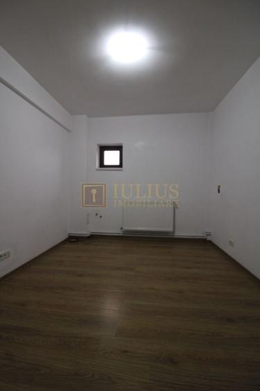 8 incaperi, 2 bai, centrala proprie, 3 locuri de parcare; Lipovei. - 24