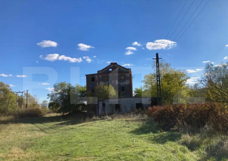 Teren cu poten?ial turistic si energetic - 25.383 mp Ch - 9