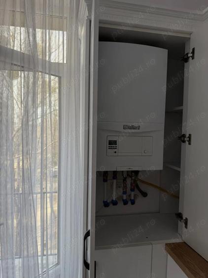 De vanzare apartament cu 2 camere, spatios, cu 3 balcoane, renovat - 3