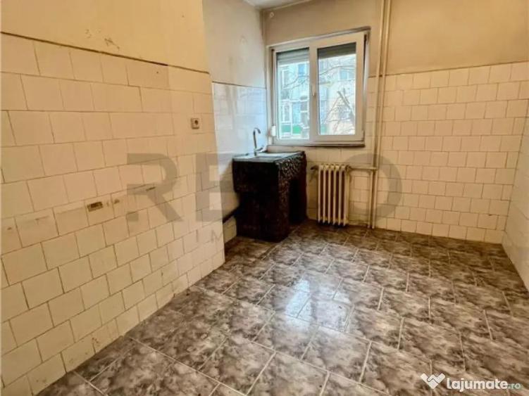 RECO Apartament 3 camere cu potential, etaj 2, Calea Aradulu - 5