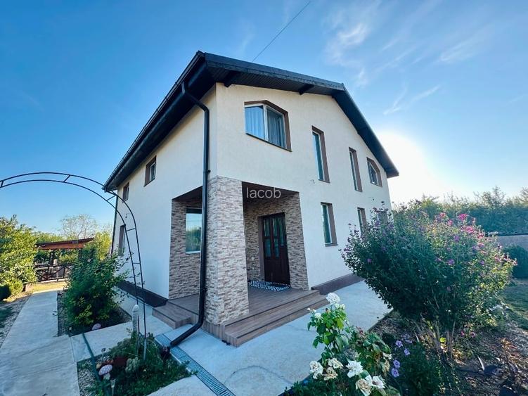 Casă spațioasă P+M de vânzare – Sat Bila, jud. Giurgiu (40 km de București) Casă spațioasă P+M de vânzare – Sat Bila, jud. Giurgiu (40 km de București)