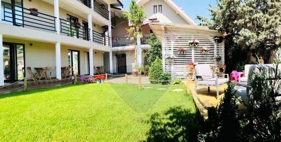 Pensiune de vanzare 20 de camere Mamaia Nord Super Oferta - 1