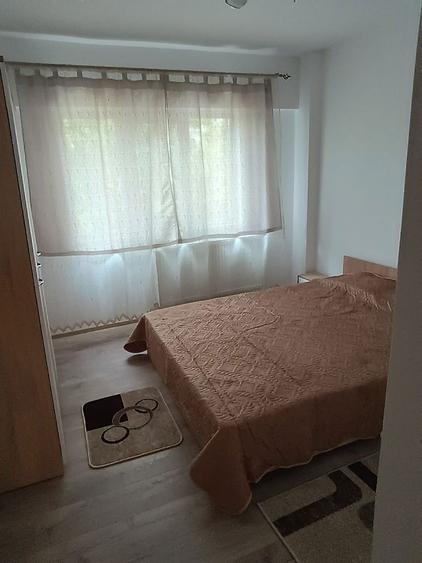 Inchiriez apartament ultracentral - 3