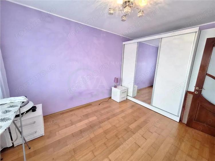 Apartament 3 camere semidecomandat, renovat si semi-mobilat, zona Cora-Bacau - 16