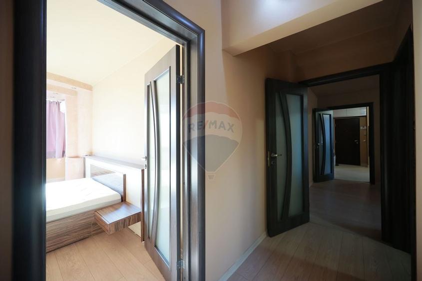 Apartament cu 3 camere de închiriat, în zona Rogerius - 8