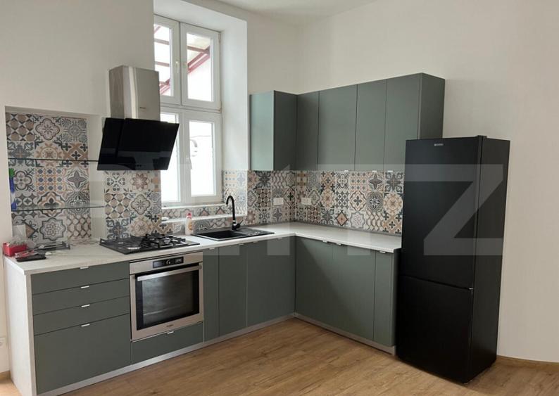 Spa?iu birouri, 80 mp, langa Parcul Central - 8