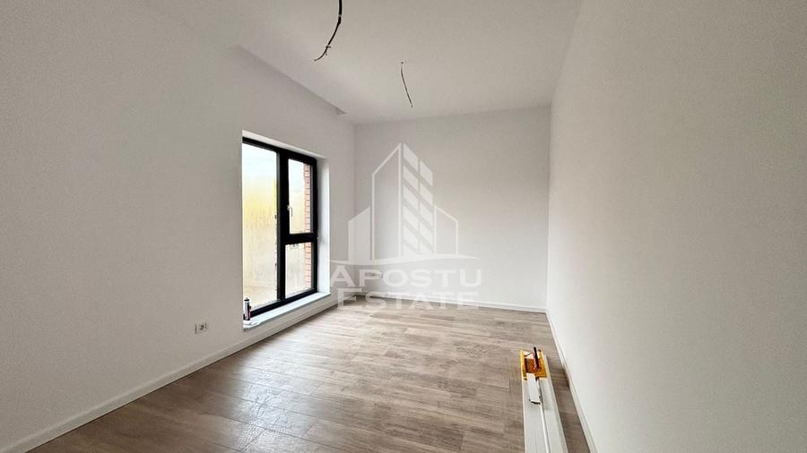 Casa individuala in zona Buziasului, carport - 6