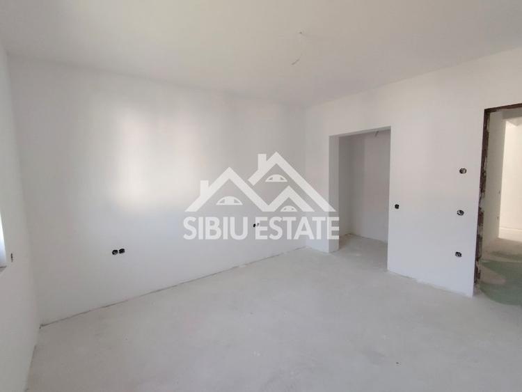 Casa noua cu garaj, pivnita, curte mare - 16