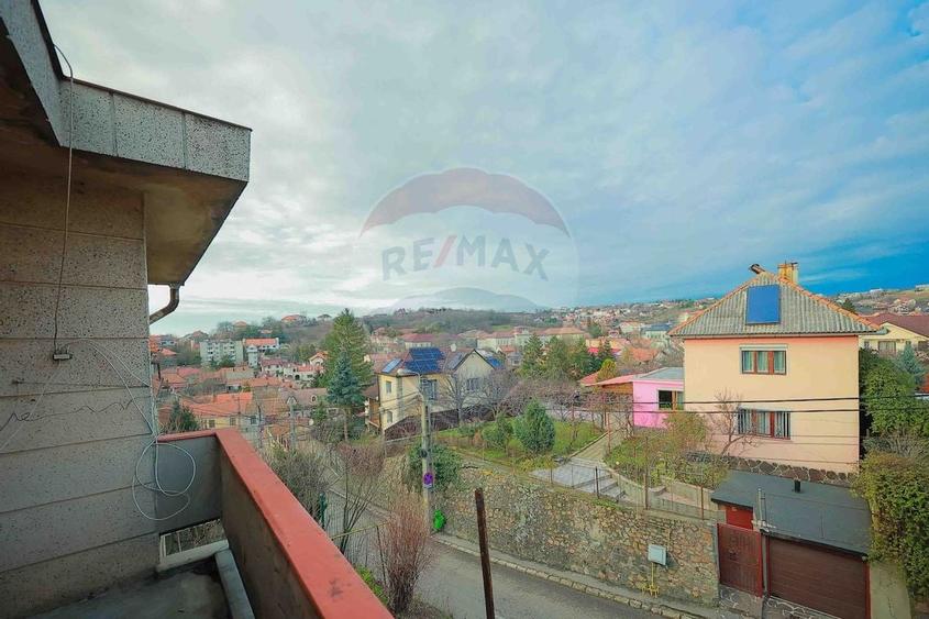 De vânzare casă 5 camere, teren 508 mp, în zona Ciuperca - 16