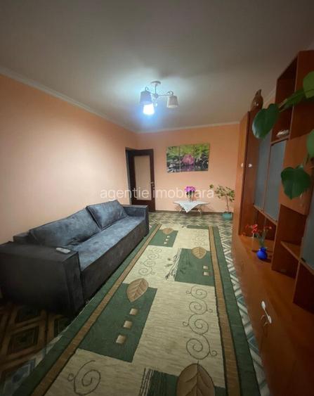 Apartament 2 camere Zorilor in spate la primarie