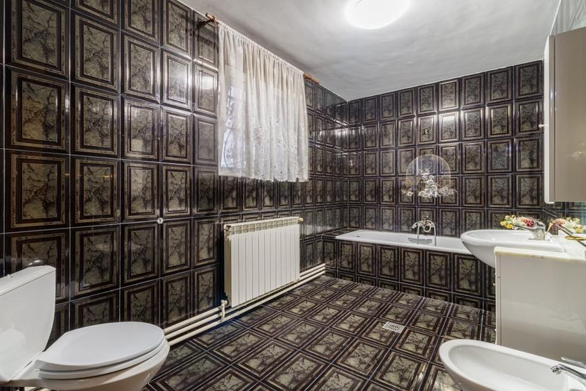 Casa Spatioasa - Teren 1000mp - Otopeni! - 8