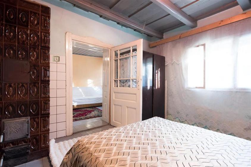 RECO Casa in Sarbi la 27km de Oradea cu dublu front stradal - 4