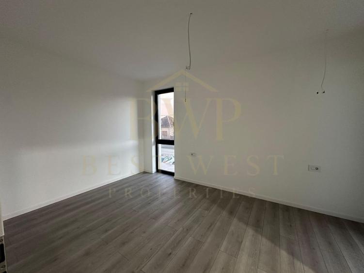 Duplex 1/2, 4 camere, 3 băi, la strada principală Mosnita Veche - 16